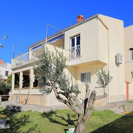 Apartment With A Parking Space Kastel Gomilica, - 19248